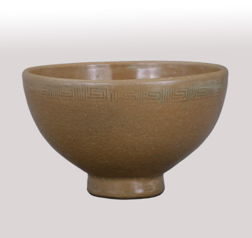 明龙泉窑模印八仙青釉瓷碗